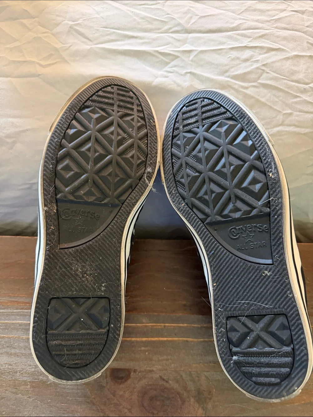 Converse women’s size 8 Black and White Low Top Sneakers